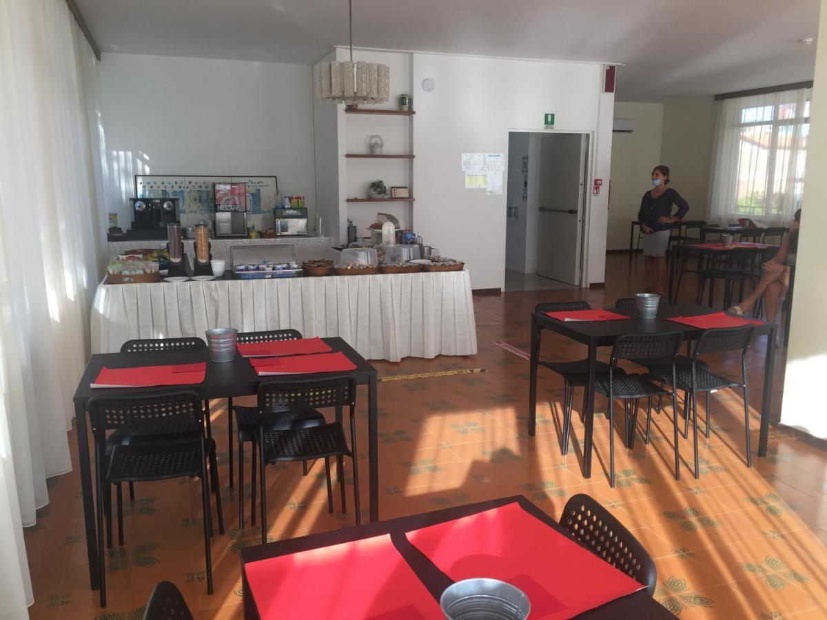 Hotel B&B Avana Lido Di Savio Esterno foto