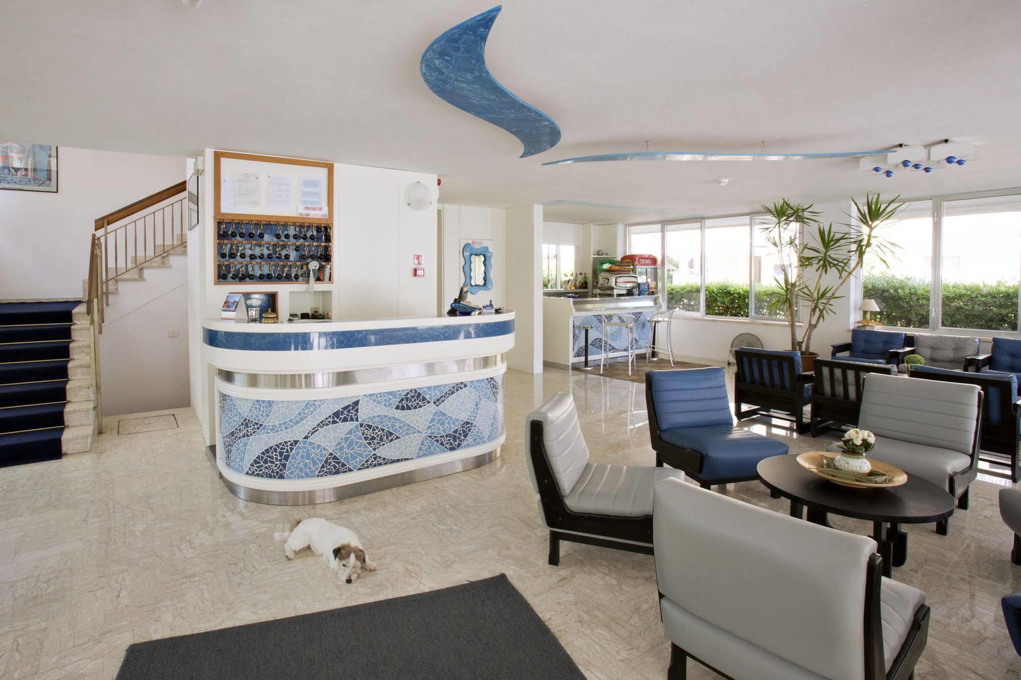 Hotel B&B Avana Lido Di Savio Esterno foto