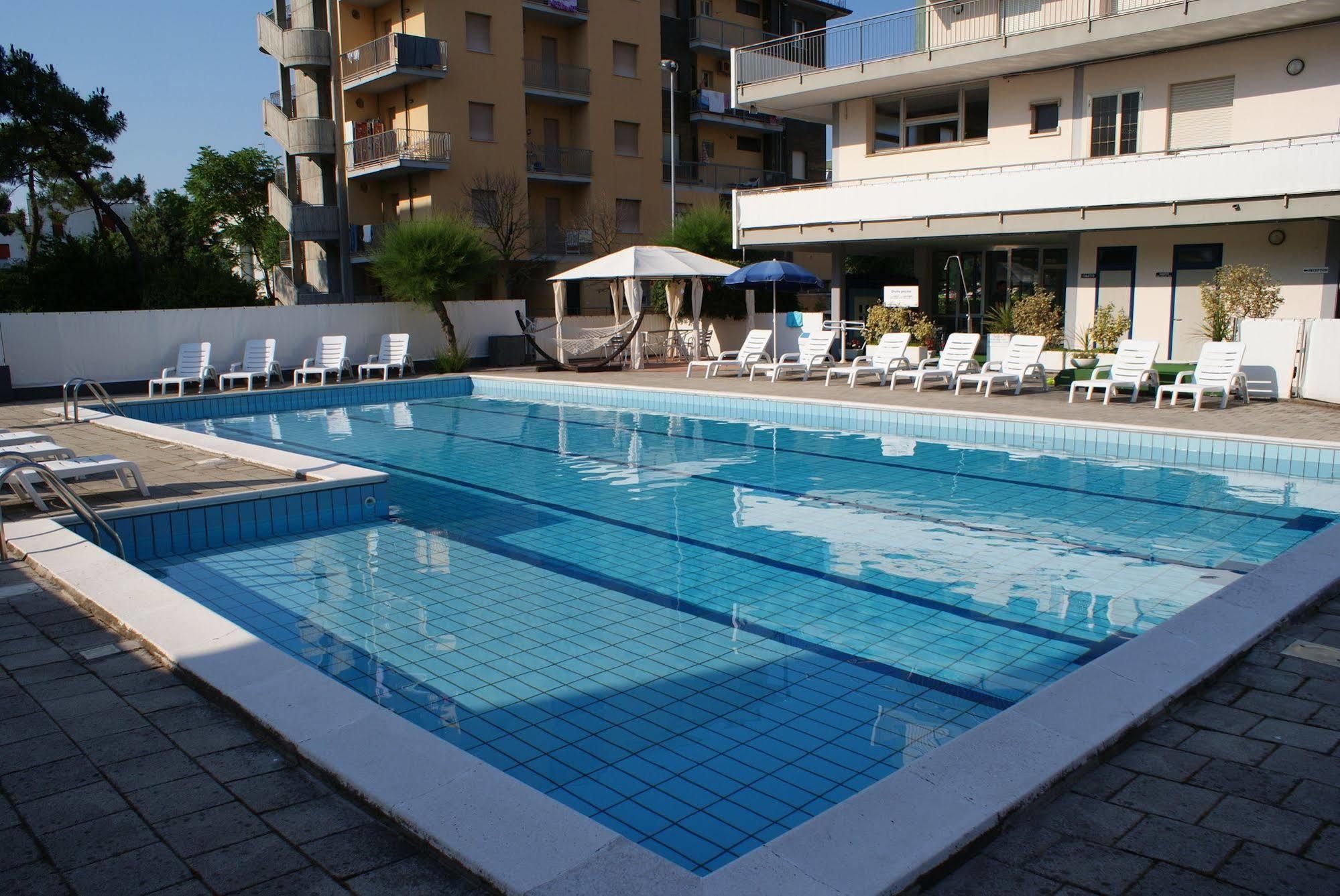 Hotel B&B Avana Lido Di Savio Esterno foto