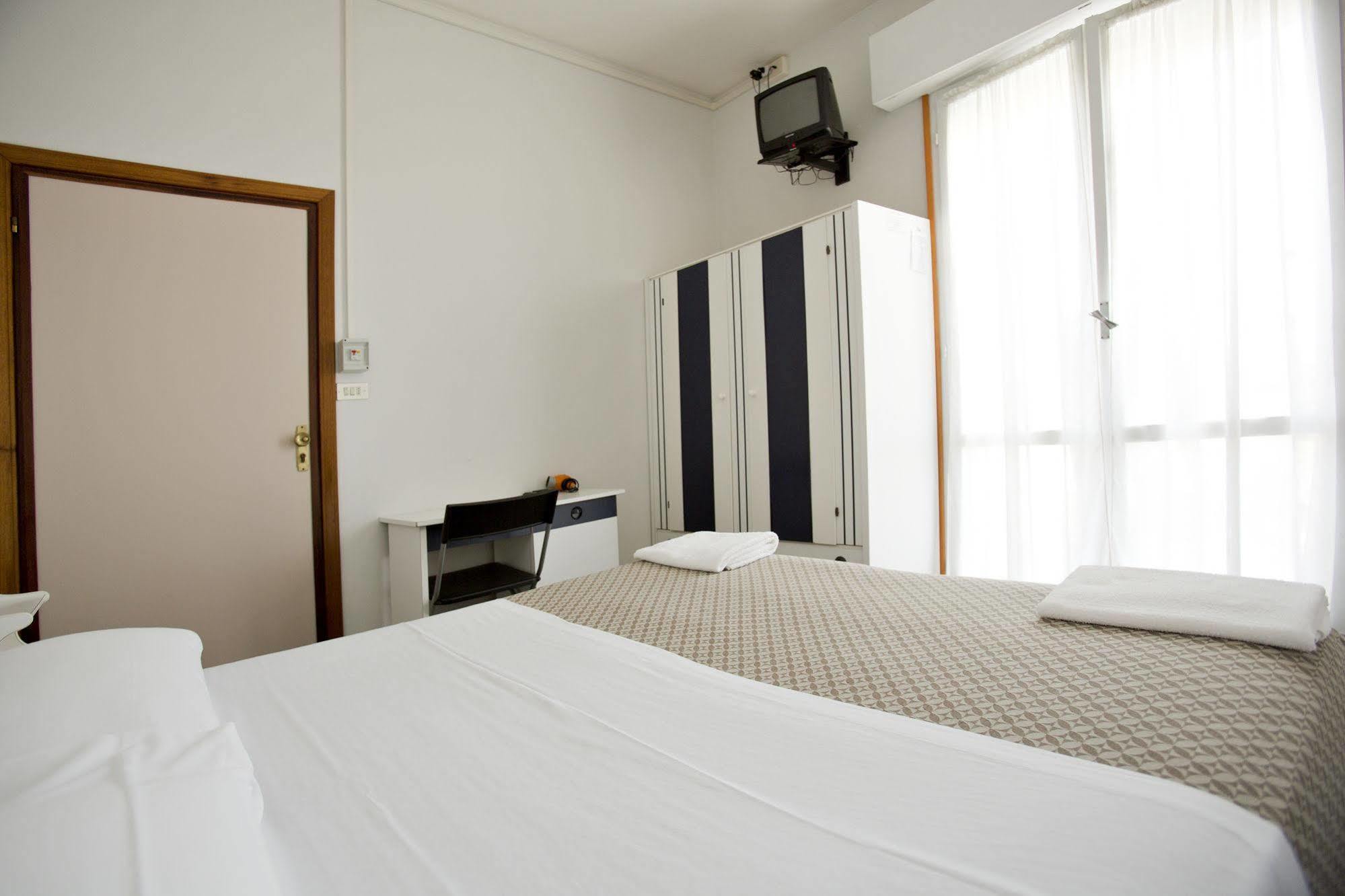 Hotel B&B Avana Lido Di Savio Esterno foto