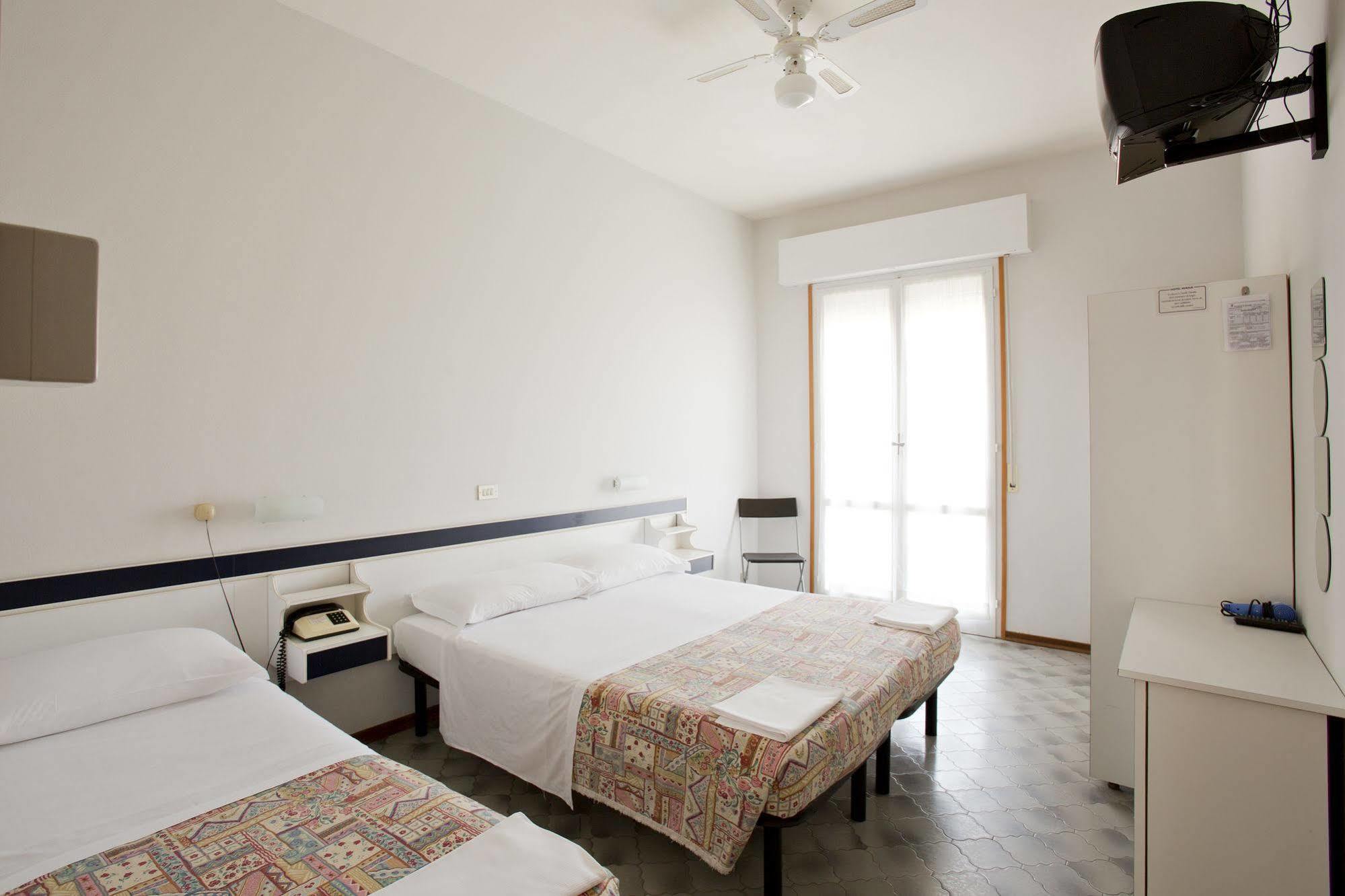 Hotel B&B Avana Lido Di Savio Esterno foto